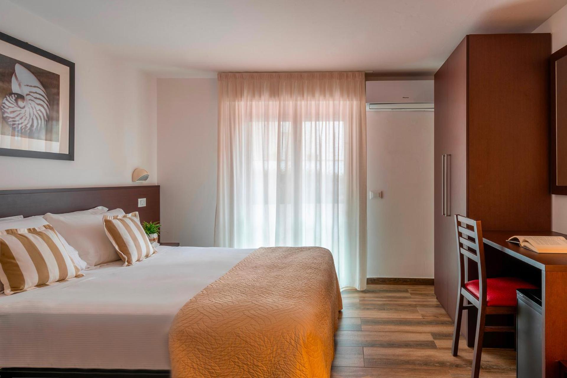 Hotel Carmen Riccione Kültér fotó