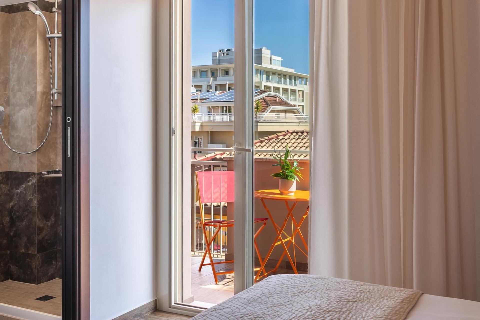 Hotel Carmen Riccione Kültér fotó