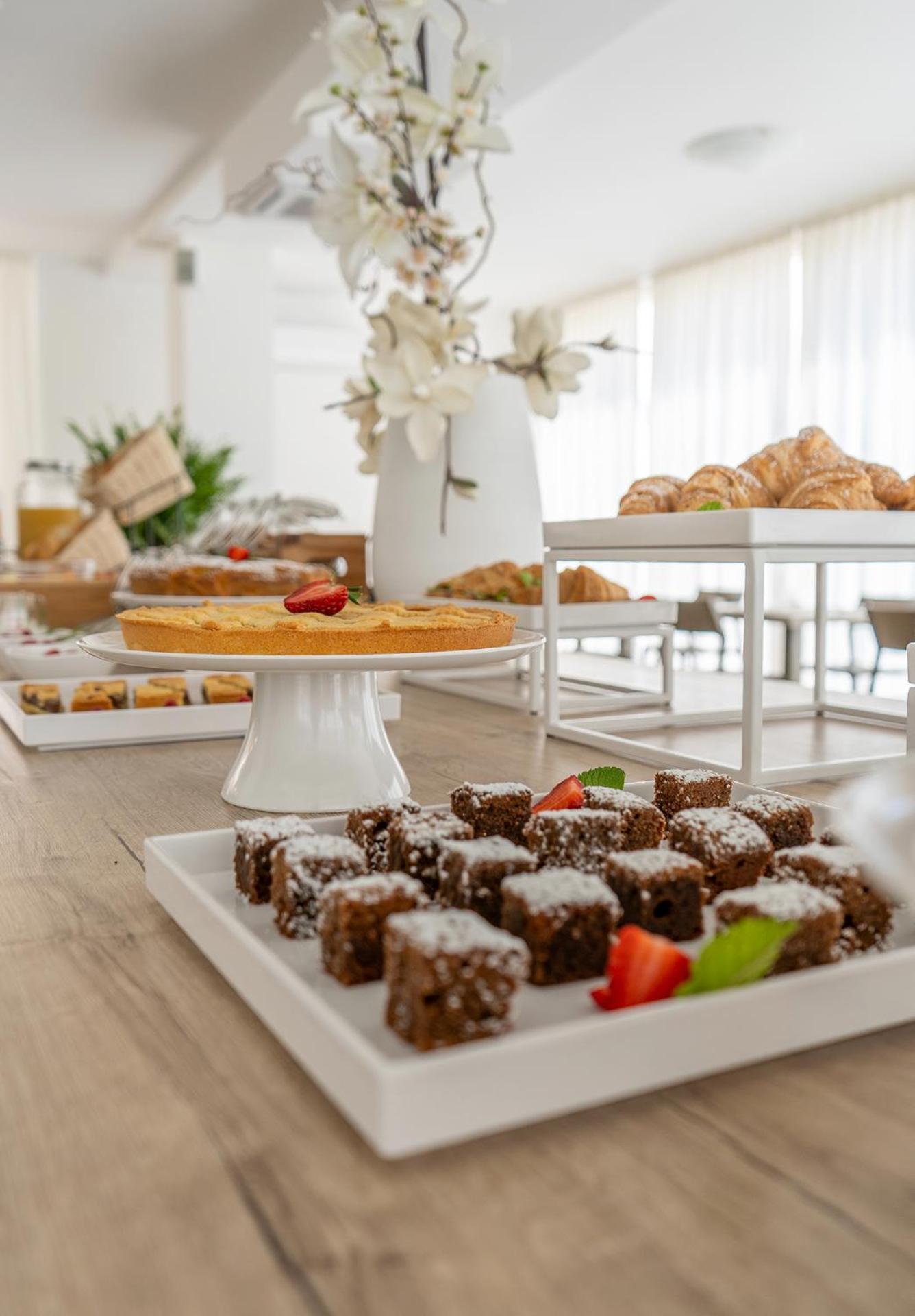 Hotel Carmen Riccione Kültér fotó