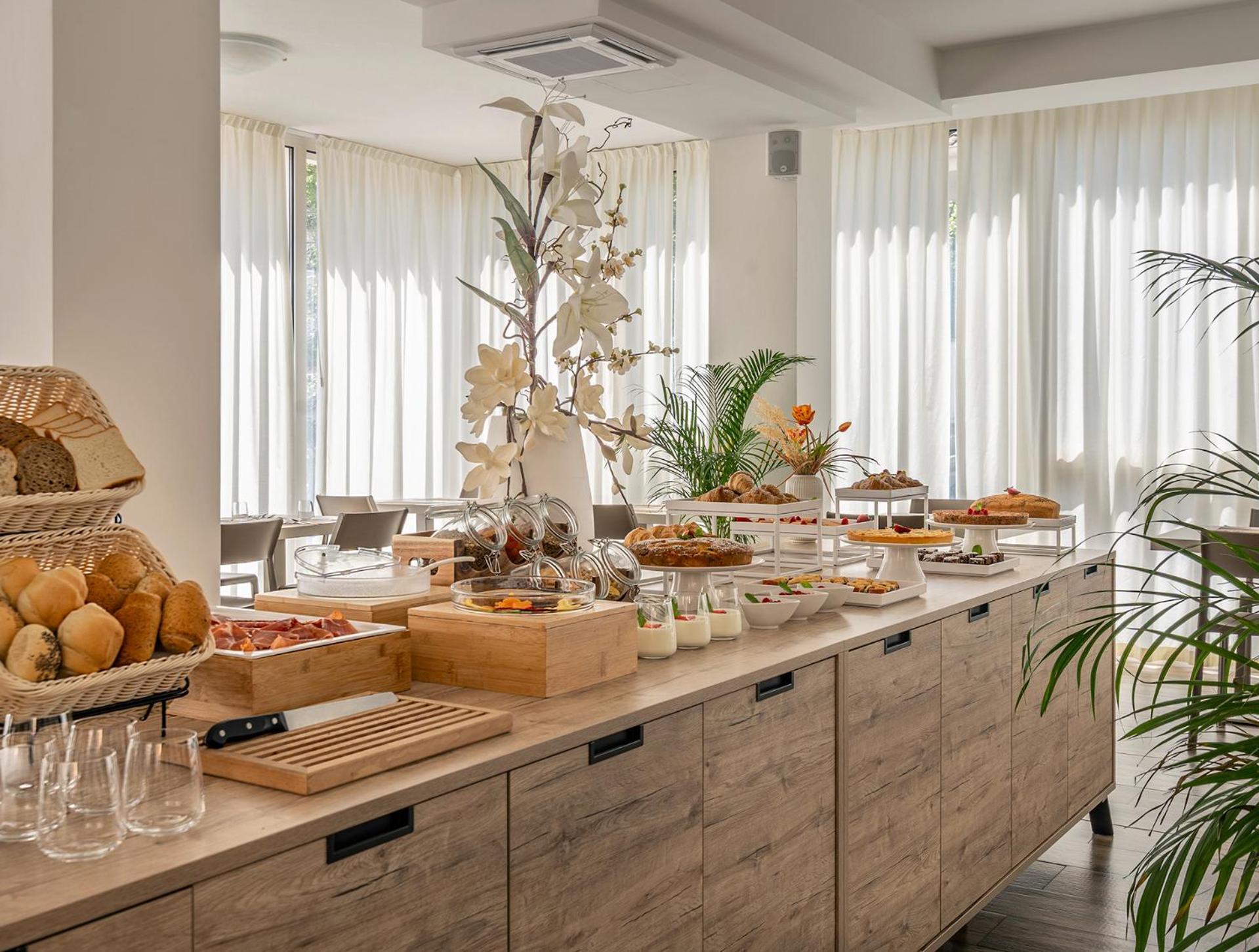 Hotel Carmen Riccione Kültér fotó